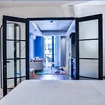 Station House Ocean View Apartment