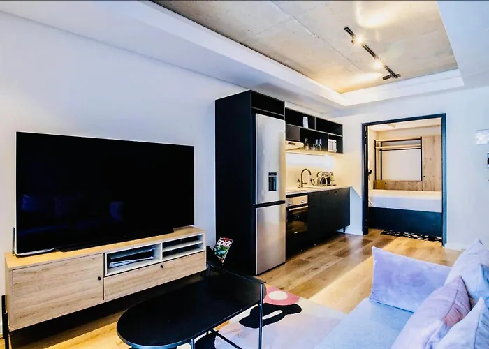 Station House Ocean View Apartment